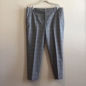 **SOLD** NEW! Liz Claiborne Ankle Pants